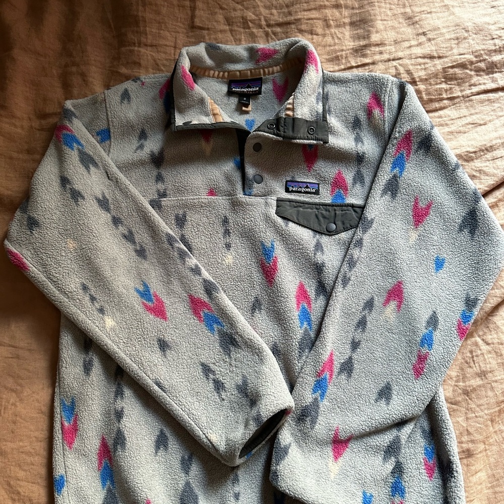 Patagonia Gray Geometric Patterned Snap-T Fleece Pullover - Pink & Blue Medium